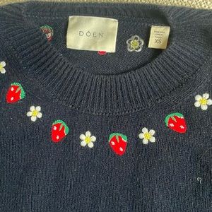 Doen 97% cashmere, 3% wool sweater